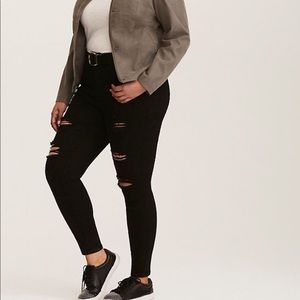 Torrid destruction black denim jeans.